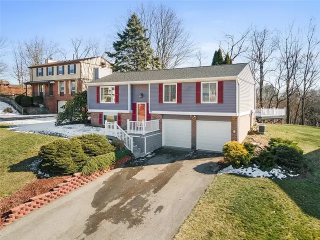 406 Blaze Dr gallery image 3