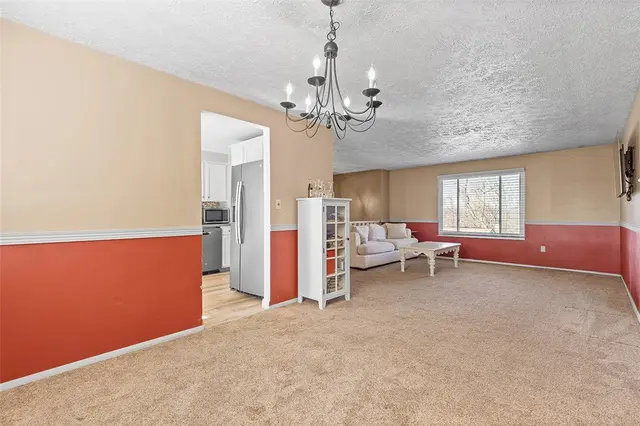 406 Blaze Dr gallery image 18