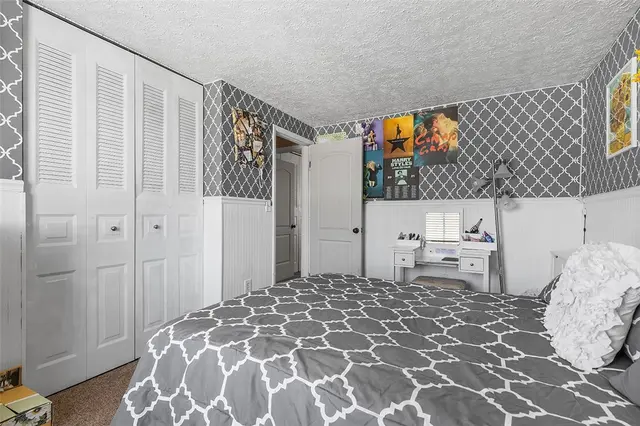 406 Blaze Dr gallery image 23