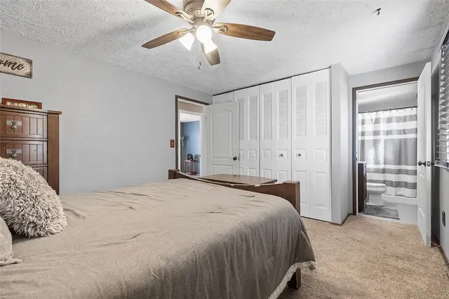 406 Blaze Dr gallery image 26