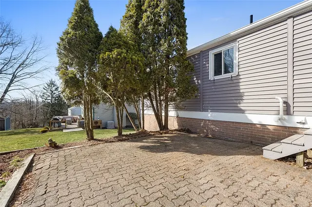 406 Blaze Dr gallery image 35