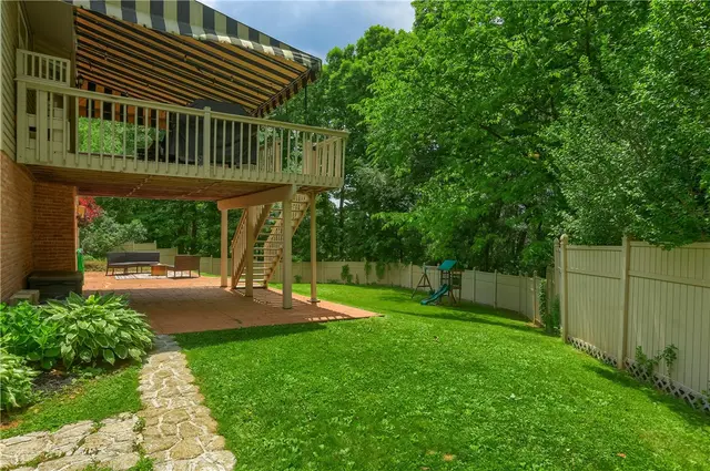 406 Chatham Ln gallery image 10