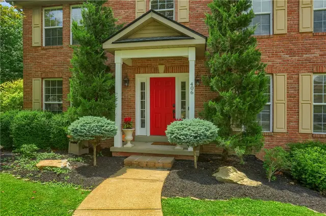 406 Chatham Ln gallery image 15
