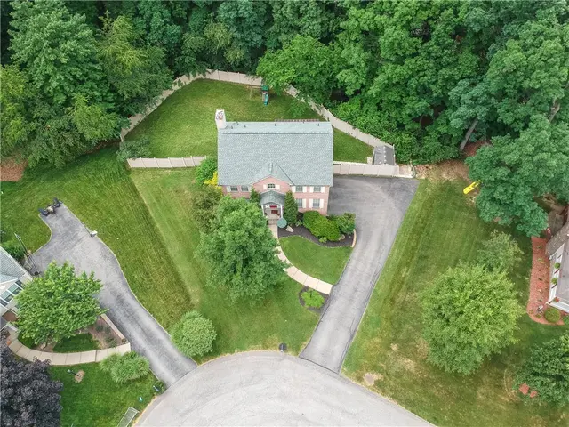 406 Chatham Ln gallery image 24