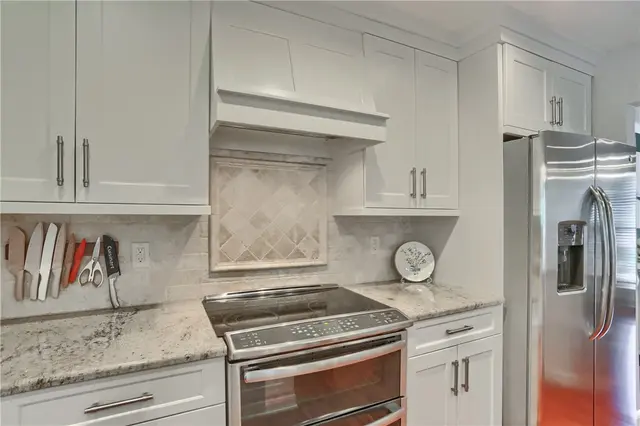 406 Chatham Ln gallery image 33