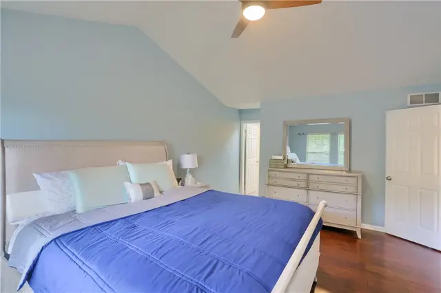 406 Chatham Ln gallery image 46
