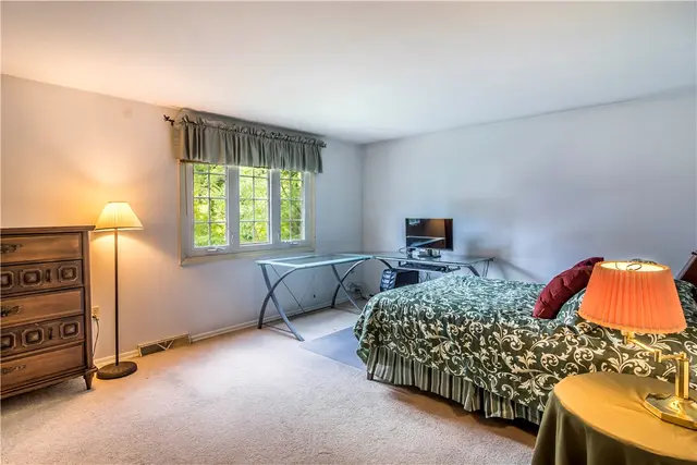 406 Cottingham Court gallery image 4