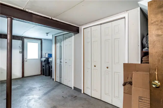 406 Cottingham Court gallery image 7