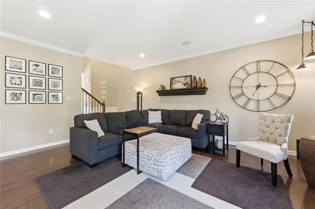 406 Rosecliff Rd gallery image 25