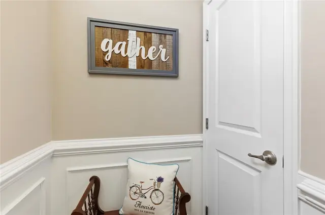406 Rosecliff Rd gallery image 27
