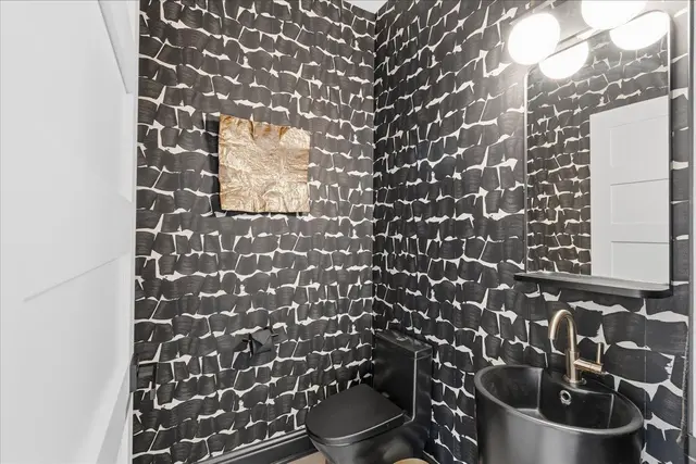 4066 Jupiter Drive gallery image 17