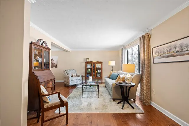 407 Sewickley Heights Dr gallery image 6