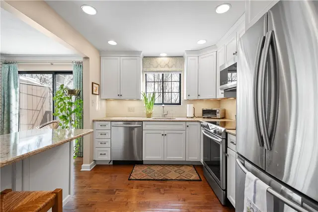 407 Sewickley Heights Dr gallery image 8