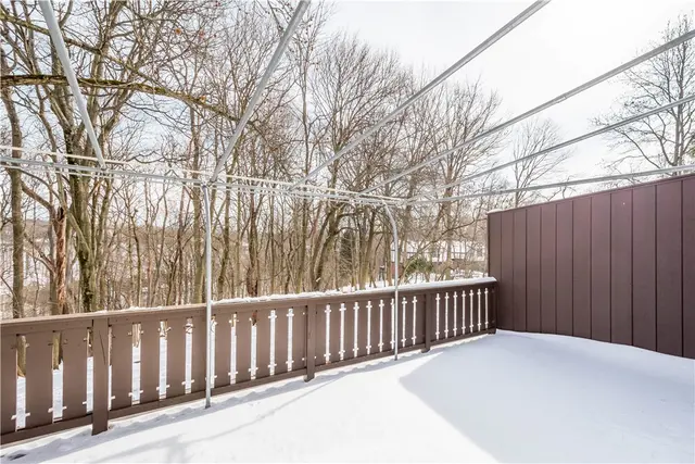 407 Sewickley Heights Dr gallery image 17