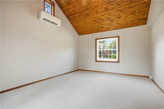 407 Vineyard Dr gallery image 4