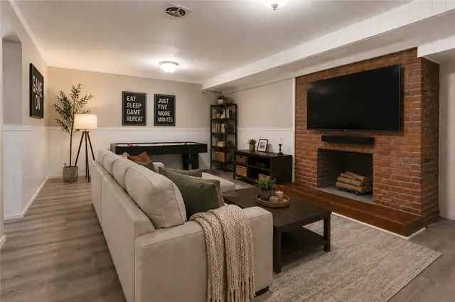 407 Vineyard Dr gallery image 8