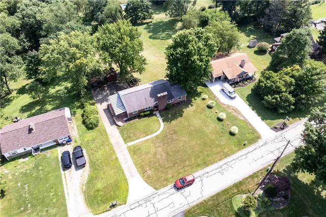 407 Vineyard Dr gallery image 14