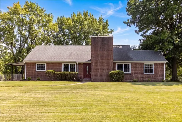 407 Vineyard Dr gallery image 16
