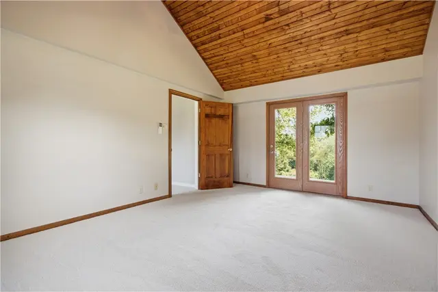 407 Vineyard Dr gallery image 21