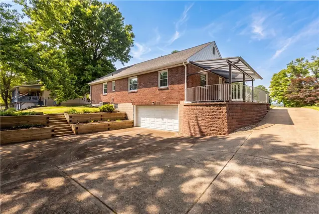 407 Vineyard Dr gallery image 33
