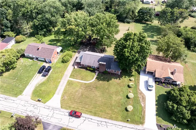 407 Vineyard Dr gallery image 35