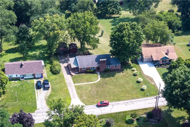 407 Vineyard Dr gallery image 45