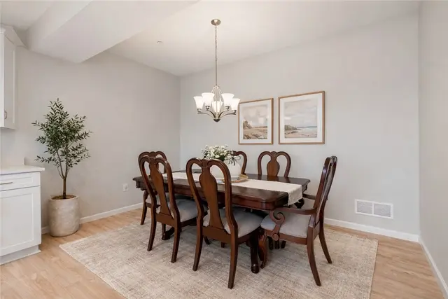 407 Walnut Ct gallery image 8