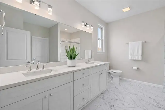 407 Walnut Ct gallery image 12