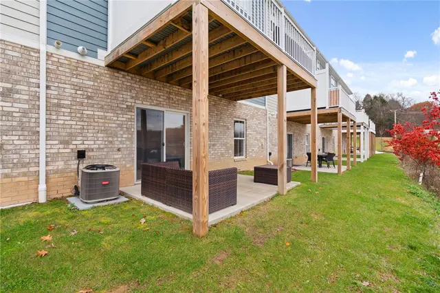 407 Walnut Ct gallery image 24