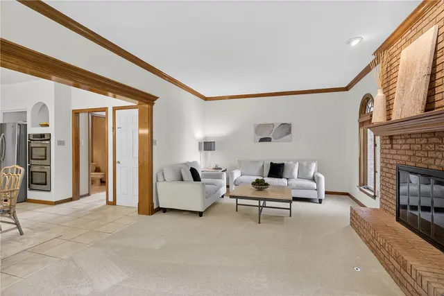 408 Bryn Court gallery image 6