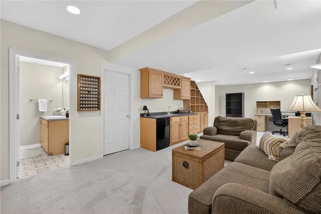 408 Bryn Court gallery image 16