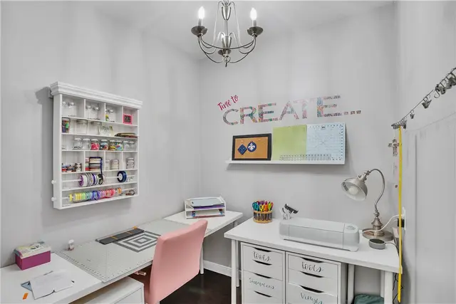 408 Honey Locust Dr gallery image 6