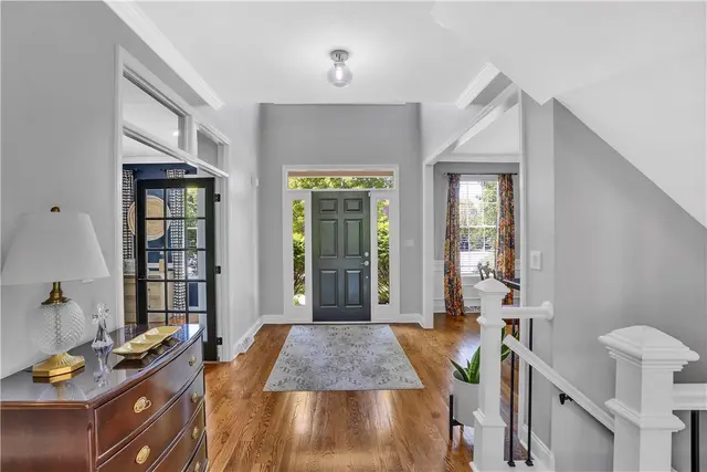 408 Honey Locust Dr gallery image 12