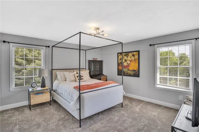 408 Honey Locust Dr gallery image 15