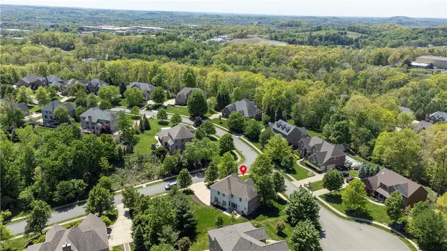 408 Honey Locust Dr gallery image 26