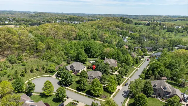 408 Honey Locust Dr gallery image 28