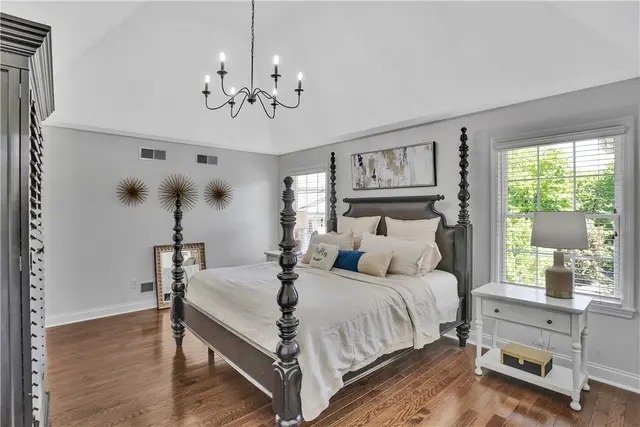 408 Honey Locust Dr gallery image 34