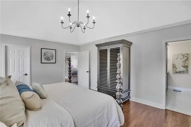 408 Honey Locust Dr gallery image 35