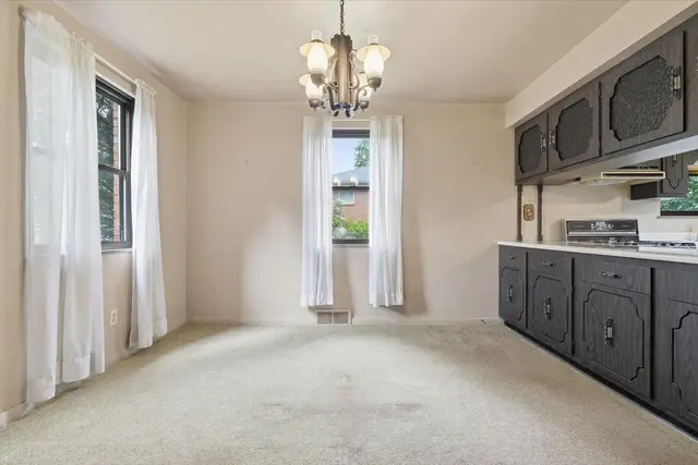 408 Vineyard DRIVE gallery image 5