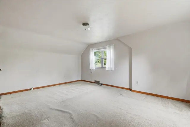 408 Vineyard DRIVE gallery image 6