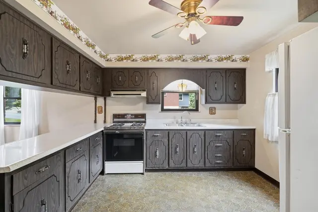 408 Vineyard DRIVE gallery image 7