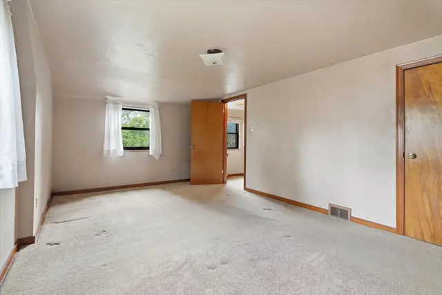 408 Vineyard DRIVE gallery image 14