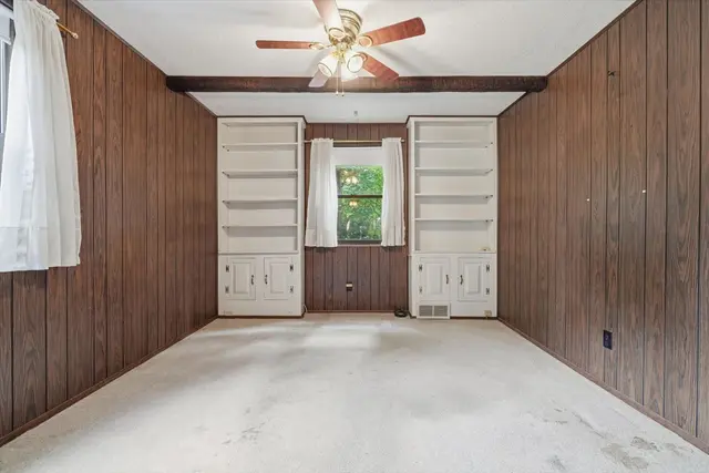408 Vineyard DRIVE gallery image 16