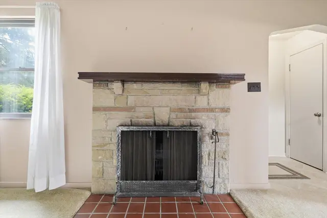 408 Vineyard DRIVE gallery image 19