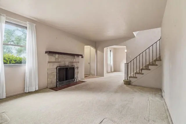 408 Vineyard DRIVE gallery image 23