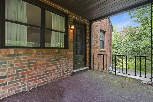 408 Vineyard DRIVE gallery image 25
