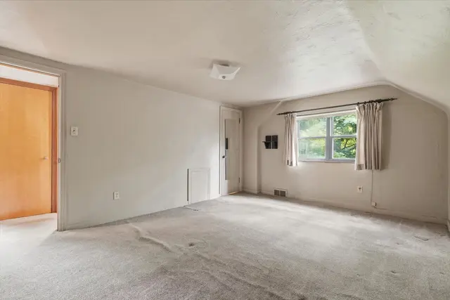 408 Vineyard DRIVE gallery image 28