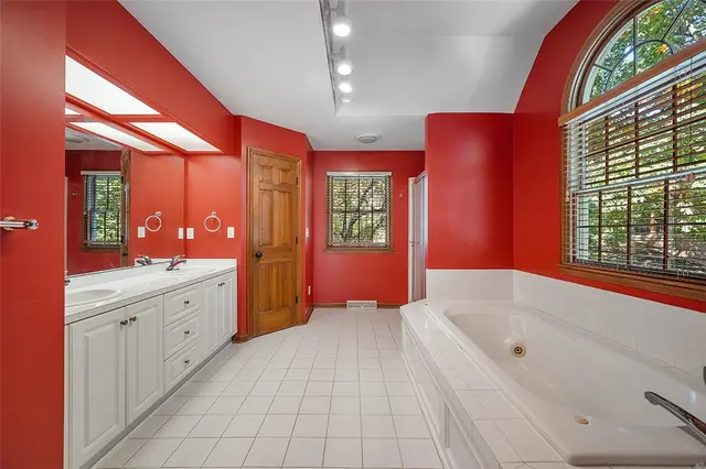 409 Bryn Ct gallery image 19