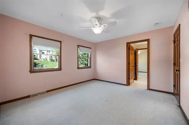 409 Bryn Ct gallery image 25