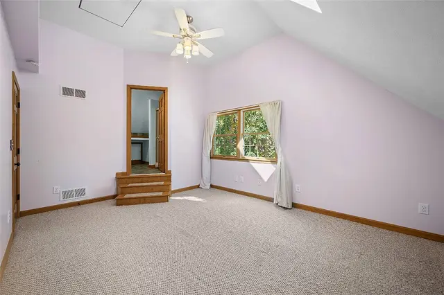 409 Bryn Ct gallery image 29